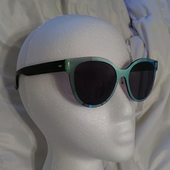 NEW!!! Women's...Mc Q Alexander McQueen sunglasses - Picture 2 of 7